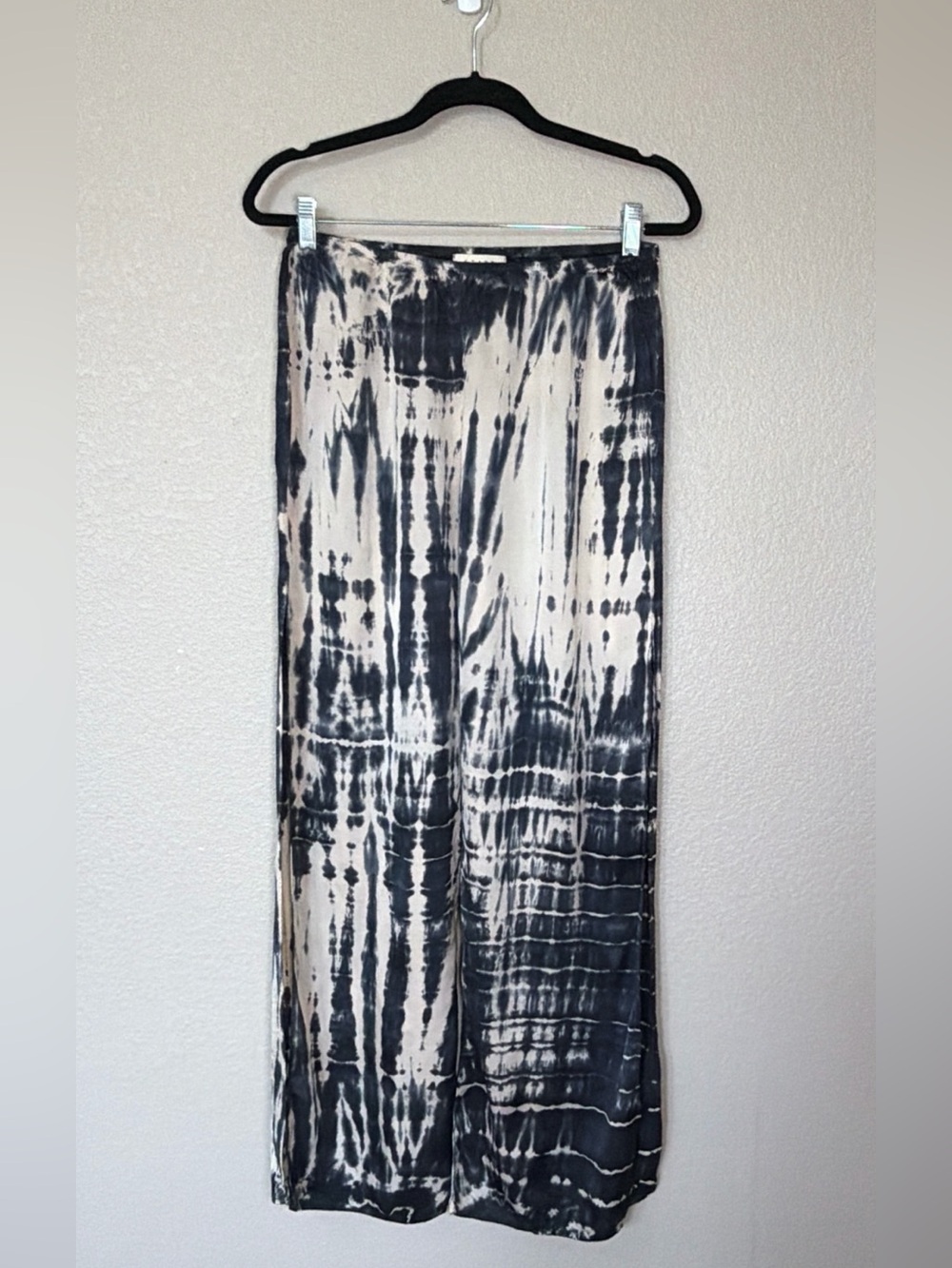 Stark X Silky Split Side Pants size Medium
